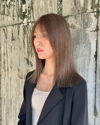 セミロング カラー 磯　亜由香 🌷ブリーチのヘアスタイル