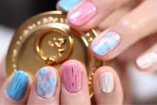 ネイル ママリンド　志村坂上店所属・しみ えんのネイルデザイン