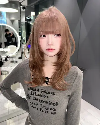 セミロング カラー SALOWIN三軒茶屋店所属・🇰🇷韓国レイヤー の神様🇰🇷のヘアスタイル