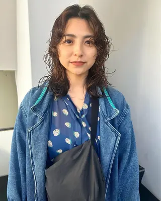 ミディアム パーマ レイヤーパーマ🪐 伽羅のヘアスタイル