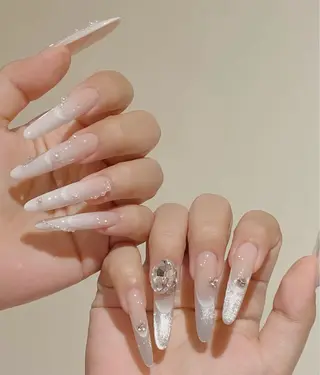 ネイル 高木 維麗絲のネイルデザイン