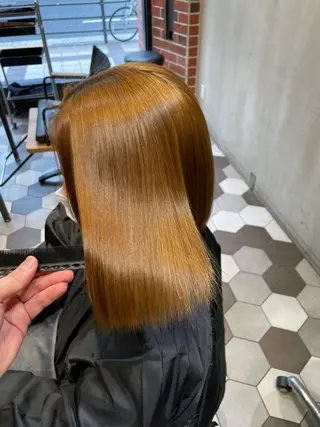 ミディアム 髪質改善、縮毛矯正 酸性縮毛矯正のヘアスタイル