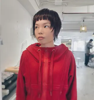 ショート オト/レイヤー/ Wカラーのヘアスタイル