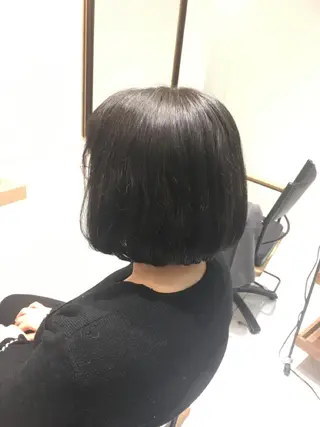 ミディアム 神田 菜々子のヘアスタイル