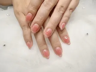 ネイル Fairyフェアリーネイルサロン所属・シズ セキのネイルデザイン