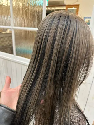 カラー plaatje 橋本店所属・plaatje🌿 moeのヘアスタイル