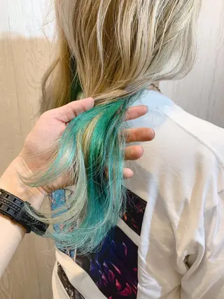 ミディアム カラー ヘアアレンジ HUENEST アカデミーサロンのヘアスタイル