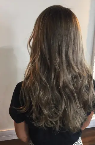 ロング カラー 店長 奈須 雄紀のヘアスタイル