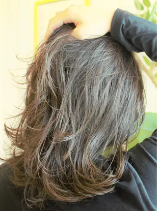 ミディアム カラー 小濱 秀人のヘアスタイル