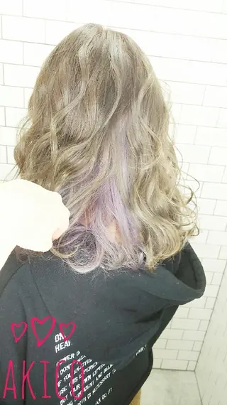 ミディアム カラー LUXBE GALLERY なんば駅前店所属・ラックスビーギャラリ ー AKICOのヘアスタイル