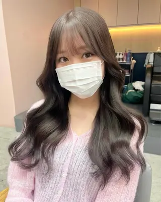 ロング カラー ayaka♡ 柔らかカラーのヘアスタイル