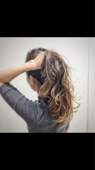 ロング カラー ヘアアレンジ BonD hairのヘアスタイル