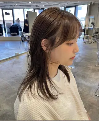 セミロング Shion/ レイヤー/ナチュラルのヘアスタイル