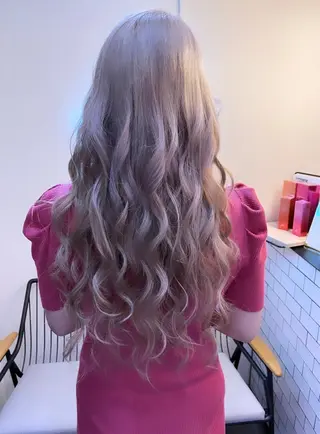 ロング カラー ハイトーンカラー 🦋yuri🦋のヘアスタイル