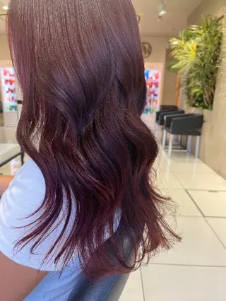 セミロング 髪質改善/お呼ば れヘア/透明感カラーのヘアスタイル