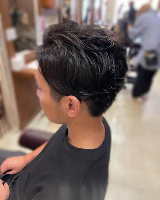 ショート カラー justbeauty CiNQのヘアスタイル