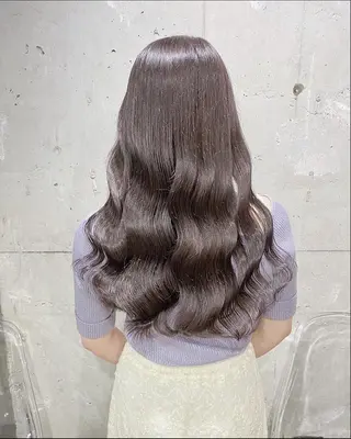 セミロング オリーブカラー🫒 レイヤーカット✂︎のヘアスタイル