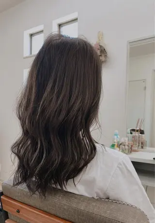 セミロング カラー 1席のみの 美容室IKKIのヘアスタイル