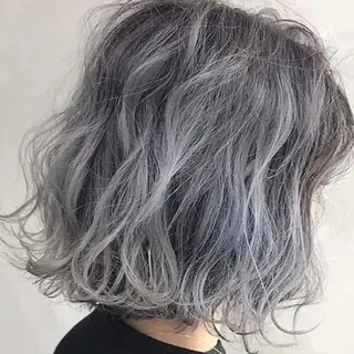 ミディアム HAIRCARE Carune所属・毎日夜2️⃣3️⃣時 まで受付可能🌻🌻のヘアスタイル
