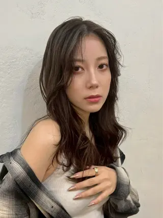 ロング new open Farbeのヘアスタイル
