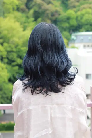 セミロング カラー Viage （ビアージュ）のヘアスタイル