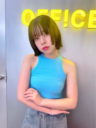 ショート カラー 岡野 静華のヘアスタイル