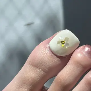 ネイル múte所属・oyanagi amiのネイルデザイン