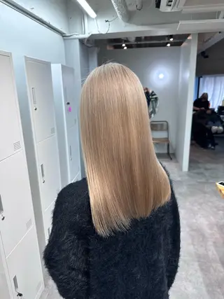 ロング ミルクティーベージュ 💫HARUTOのヘアスタイル