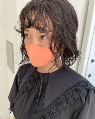 ショート カラー パーマ ヘアアレンジ satsuki 暖色・ブラウンカラーのヘアスタイル