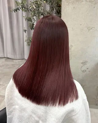 ミディアム 秋山 七海のヘアスタイル