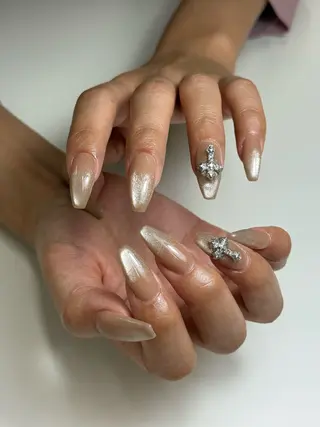 ネイル ONIKA Nail 青山通り店所属・ONIKA Nail 表参道A4🦋2分のネイルデザイン