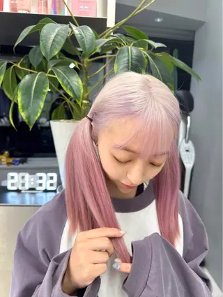 ロング カラー ヘアアレンジ 最高級髪質改善 🦄ブリーチYUGOのヘアスタイル