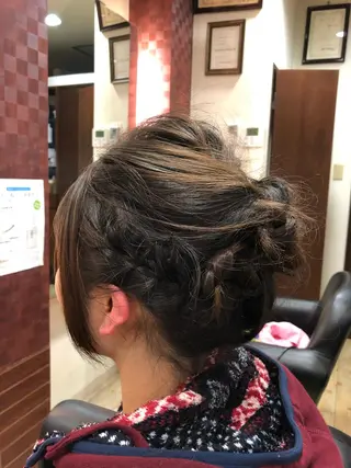 セミロング ヘアアレンジ エル美容室所属・織田 英之のヘアスタイル