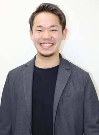 ショート MEN’S BEAUTY CAFÉ × Vingt-cinq所属・オンリーケア バイヴァンサンクの眉毛・アイブロウイメージ