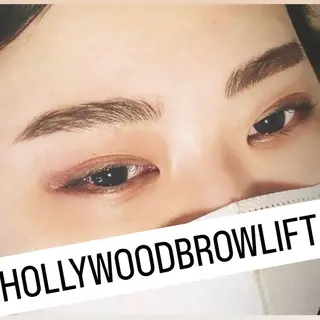 アイブロウ B&H所属・頭痛•肩こり専門/ 眉サロンB&H心斎橋のエステ・リラクイメージ