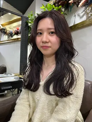 セミロング ブリーチ✨ハイライト 透明感カラー/アヤノのヘアスタイル