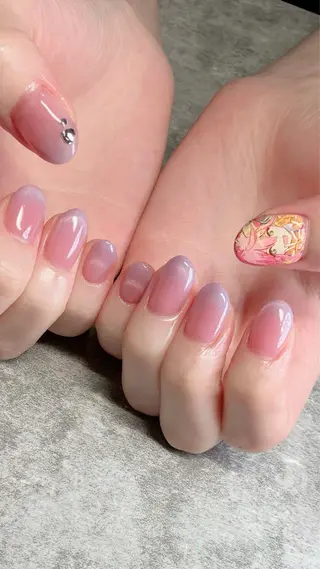 ネイル haleyume所属・shino🌟 痛ネイルのネイルデザイン