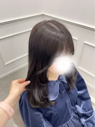 ロング カラー 新井 凪のヘアスタイル