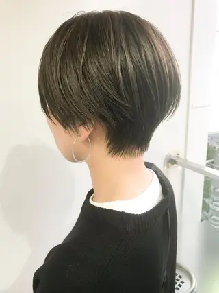 ショート ショート/レイヤー なら石井知希のヘアスタイル