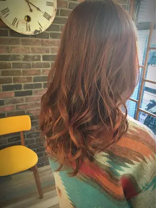ロング カラー パーマ ✖️リーアキト LEEAKITO✖️のヘアスタイル