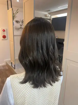 ミディアム ボブ/透明感カラー 岸本涼奈のヘアスタイル