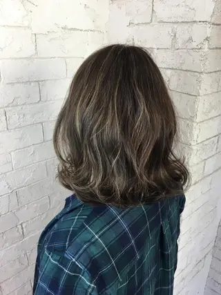 ミディアム カラー someya 🥀のヘアスタイル