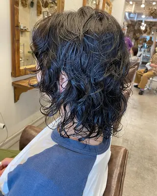 ミディアム sea's所属・ヒラカホ/矢場町/ ブリーチ/似合わせのヘアスタイル