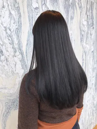 セミロング ニシヤマ コウヘイのヘアスタイル