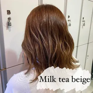 セミロング カラー ミルクティーベージュ 暖色カラー/池田麻帆のヘアスタイル