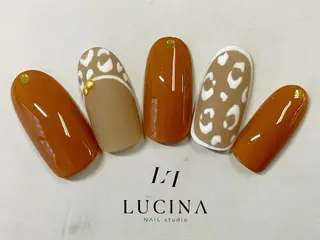 ネイル 新橋 ルキナ スタッフのネイルデザイン