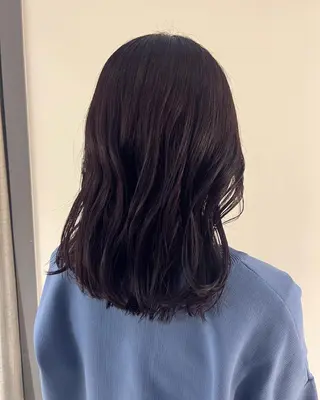 ミディアム カラー 暗髪カラー🫐パーマ おくだりんかのヘアスタイル