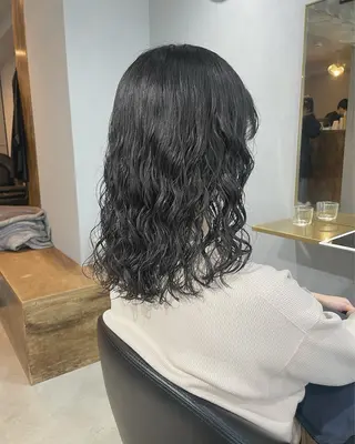 ミディアム パーマ 【arc】Ruri コテ巻き風パーマのヘアスタイル