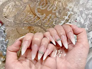 ネイル ✨Nailsalon Vi+✨のネイルデザイン