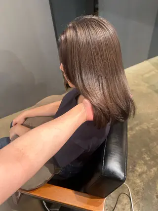 セミロング カラー Baby美容師 Ninaのヘアスタイル